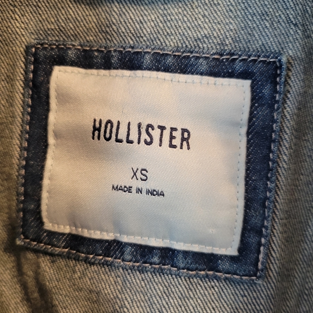 Hollister Jean Jacket With Faux Fur Trim - Picture 9 of 9